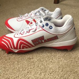New Balance metal softball cleats NWOT